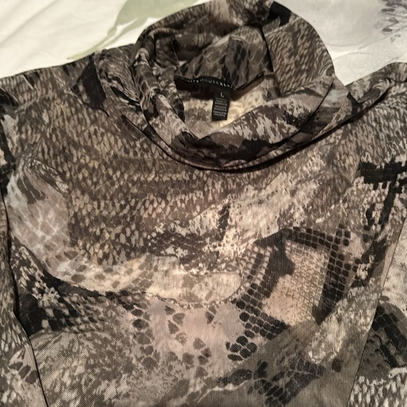 Green multi top - Picture 2 of 5